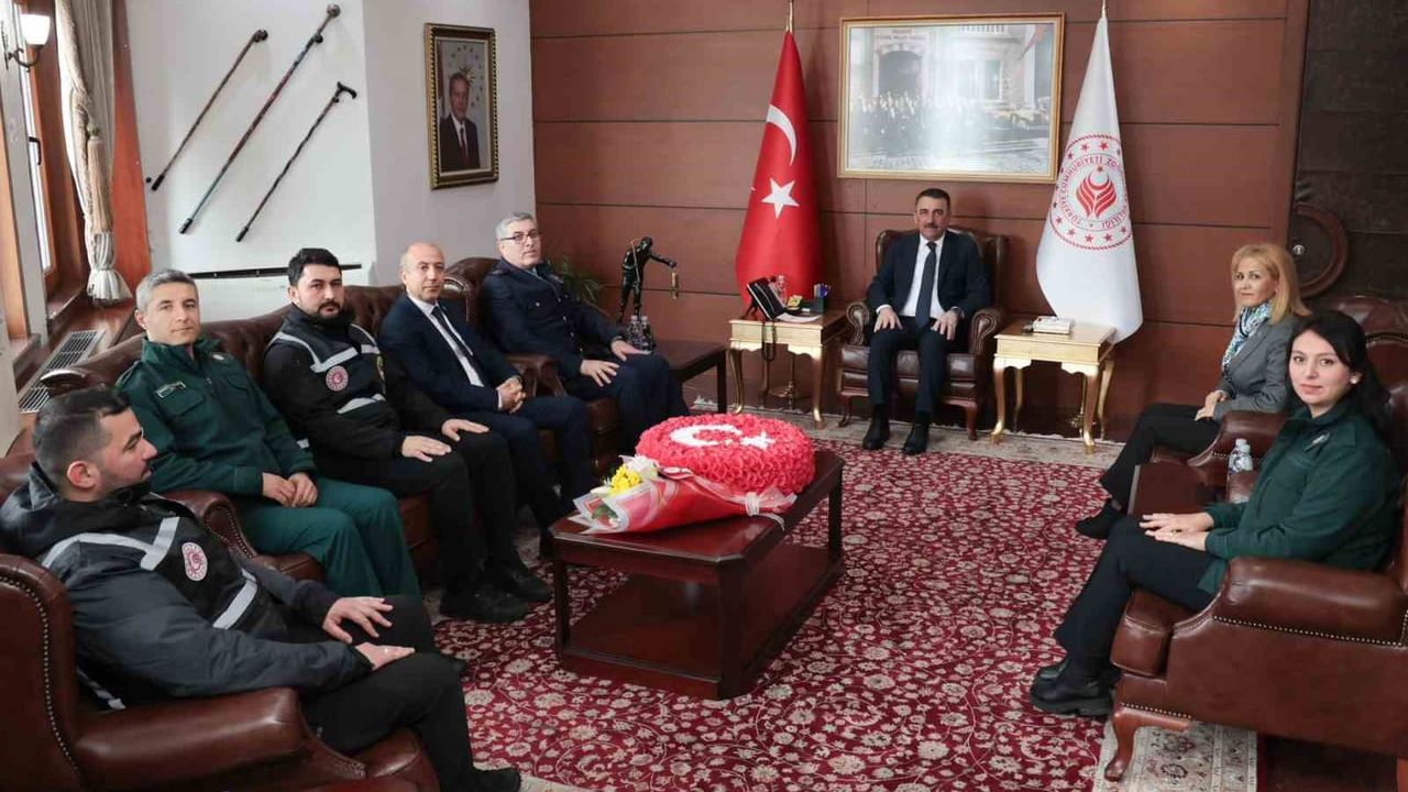 Zonguldak Valisi Hacıbektaşoğlu, Dünya Gümrük Günü nedeniyle gümrük heyetini kabul etti