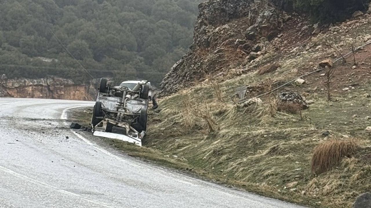 Adıyaman-Çelikhan karayolunda takla atan otomobilde 2 kişi yaralandı
