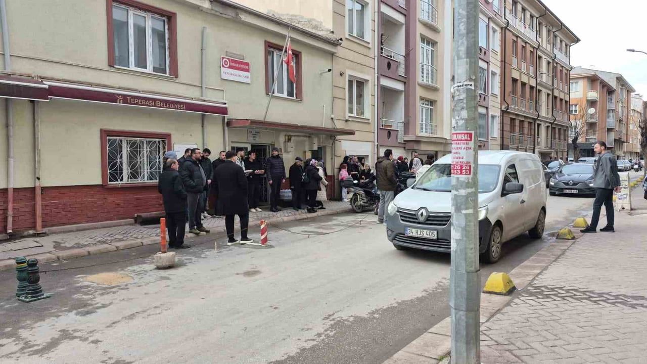 Ankara-Eskişehir yolunda hayatını kaybeden Mert ve İrem Özsöz için mevlit okutuldu