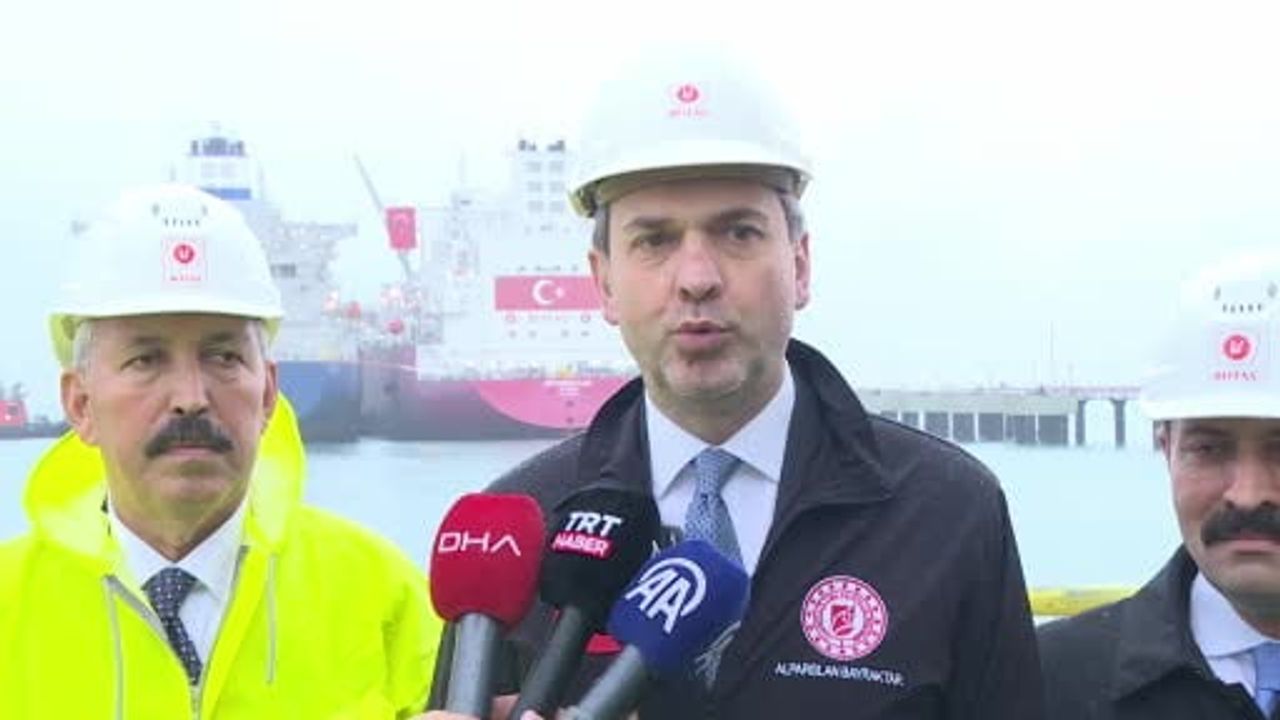 Bakan Bayraktar: Dörtyol kapasitesi iki katına çıkacak, hedef günlük 200 milyon metreküplük gemiyle gaz alımı