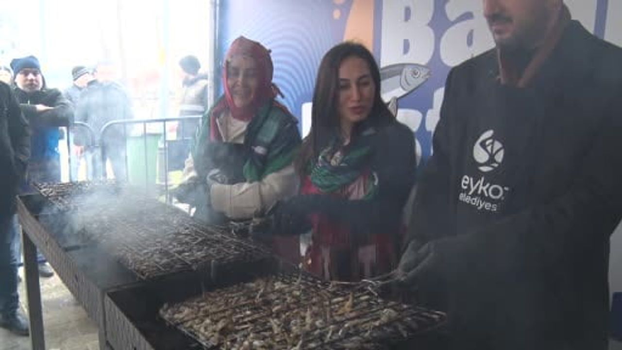 Beykoz'da Balık Festivali coşkusu: 5 bin kişiye balık ekmek ve konser