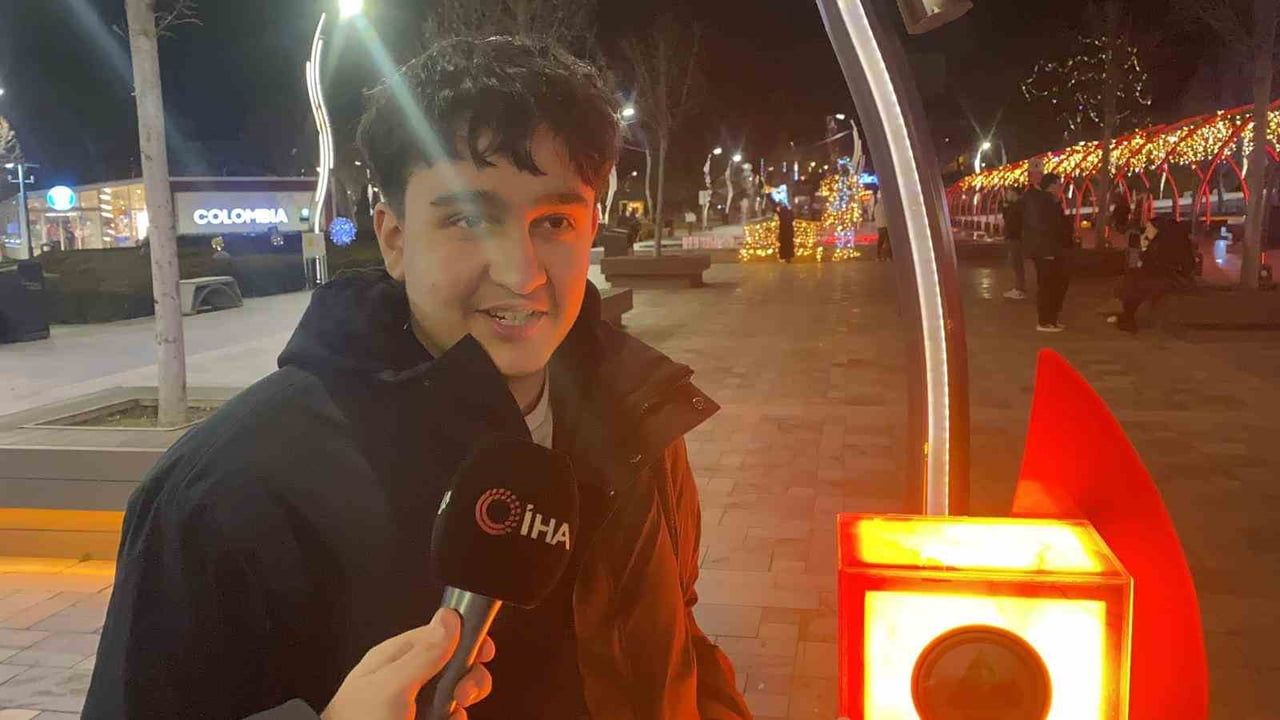 Bolu Belediyesi meydanlara nostaljik dilek kutuları yerleştiriyor