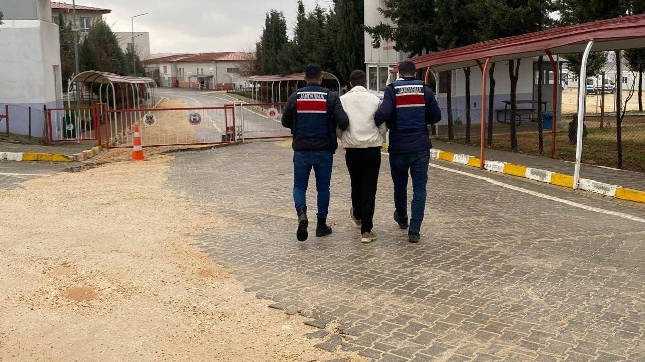 Gaziantep'te 13 yıl 4 ay hapisle aranan N.T. jandarma tarafından yakalandı
