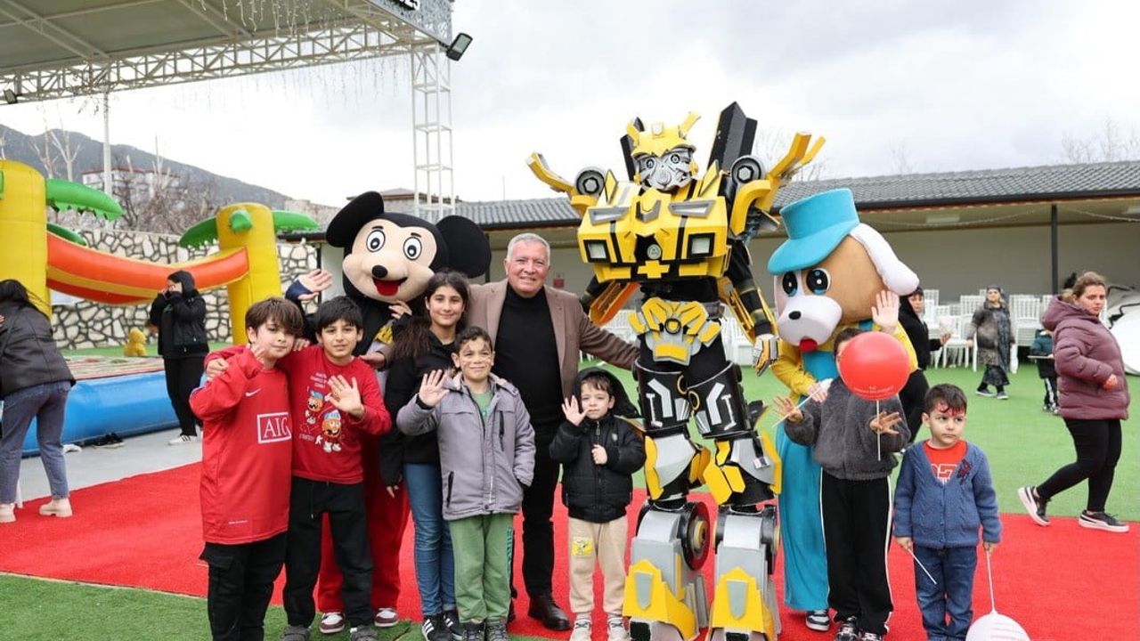 Honaz'da sömestr şenliği Rota Band konseriyle renklendi