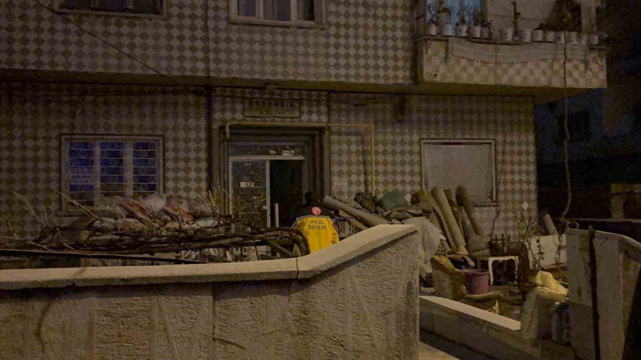 Kayseri'de bıçaklanan 17 yaşındaki genç binaya sığındı; şüpheli aranıyor