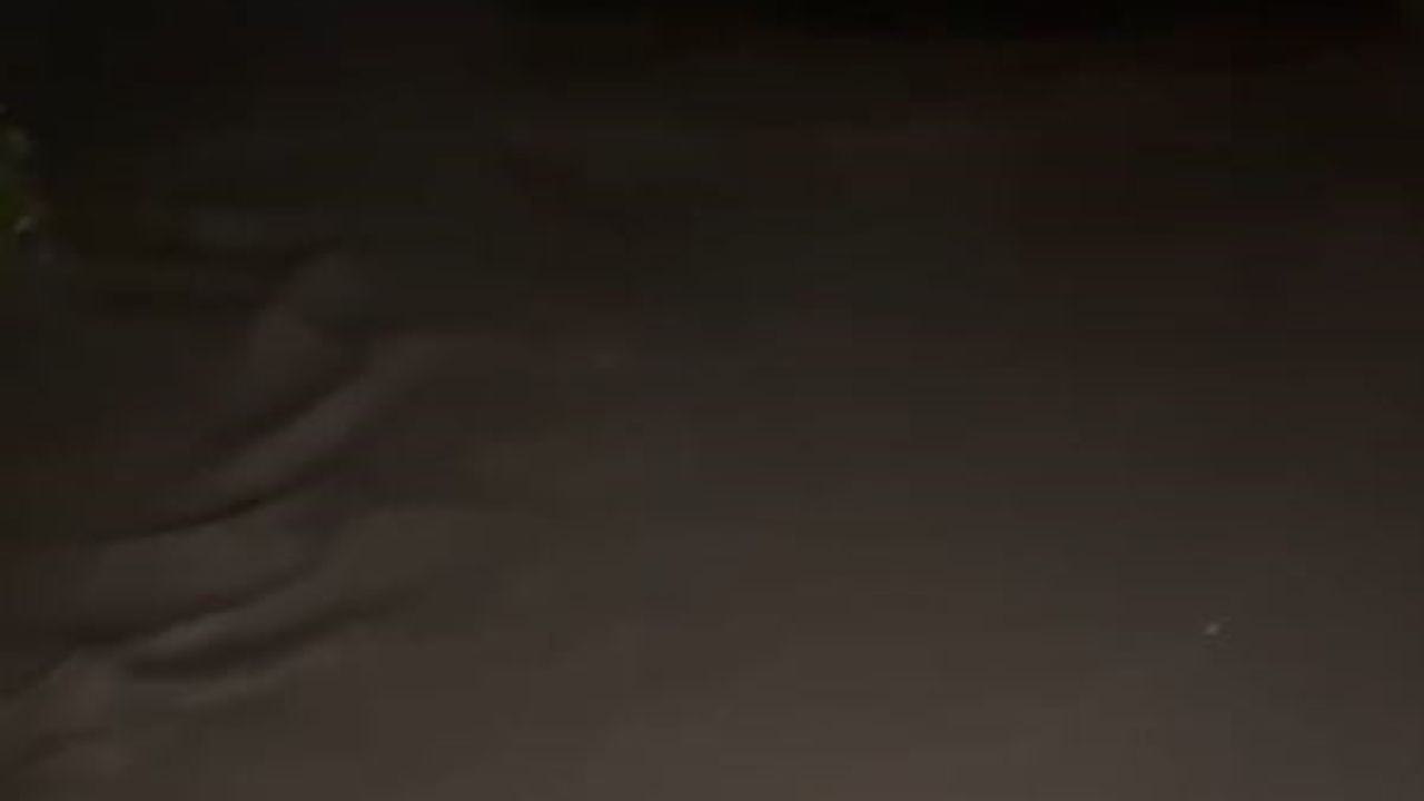 Kuşadası'nda derenin taşması alışveriş merkezini su altında bıraktı