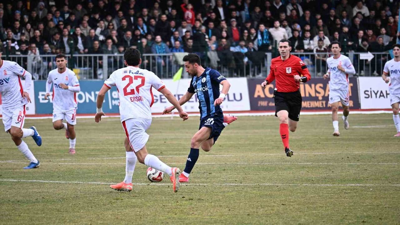 Kütahyaspor, TFF 3. Lig 4. Grup'ta Balıkesirspor'u 2-1 mağlup etti