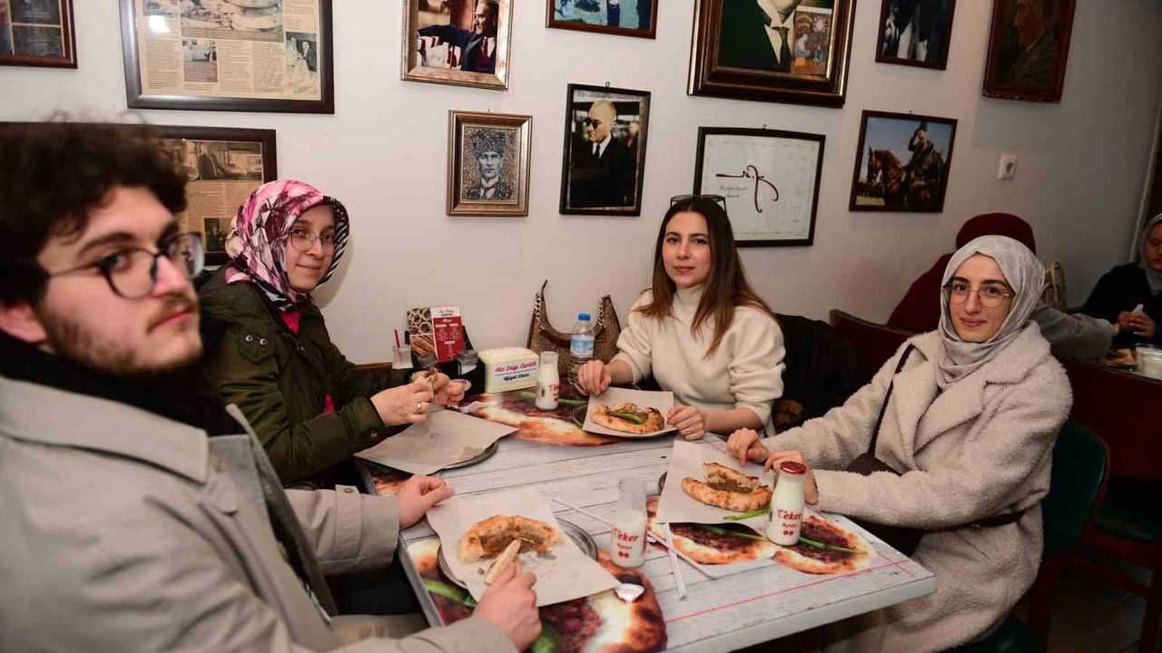 Osmangazi Belediyesi'nden öğrencilere gastronomi turları: Bursa lezzetleri tanıtıldı