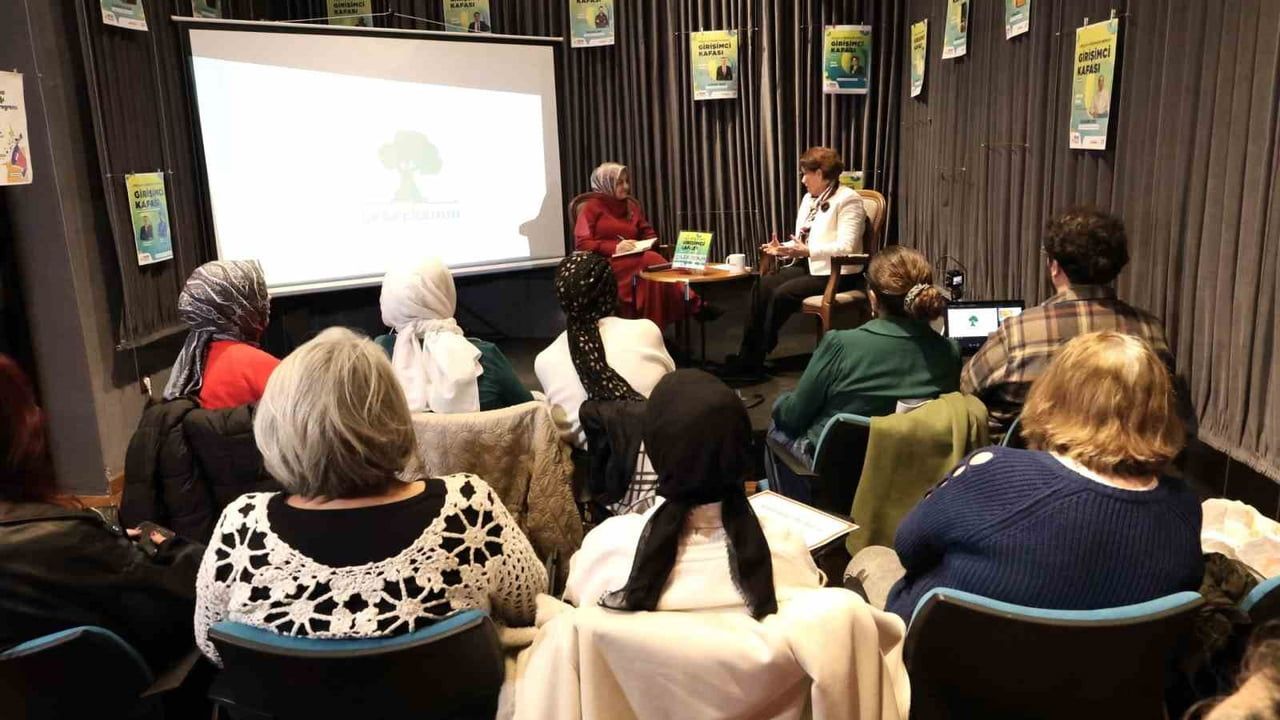 Osmangazi'de girişimci adaylarına uygulamalı tavsiyeler: Dilek Şeker deneyimlerini paylaştı