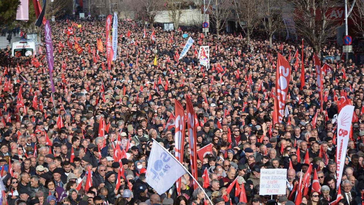 Özgür Özel Çorum’da: CHP, millete saygısını kaybetmeyen siyasettir