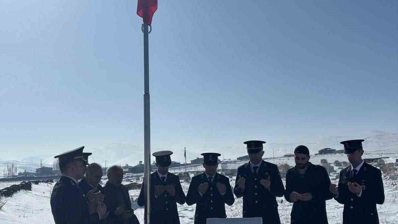 Şehit Jandarma Er Nurettin Yerlikaya, Şehadet Yıldönümünde Mollakamer'de Anıldı