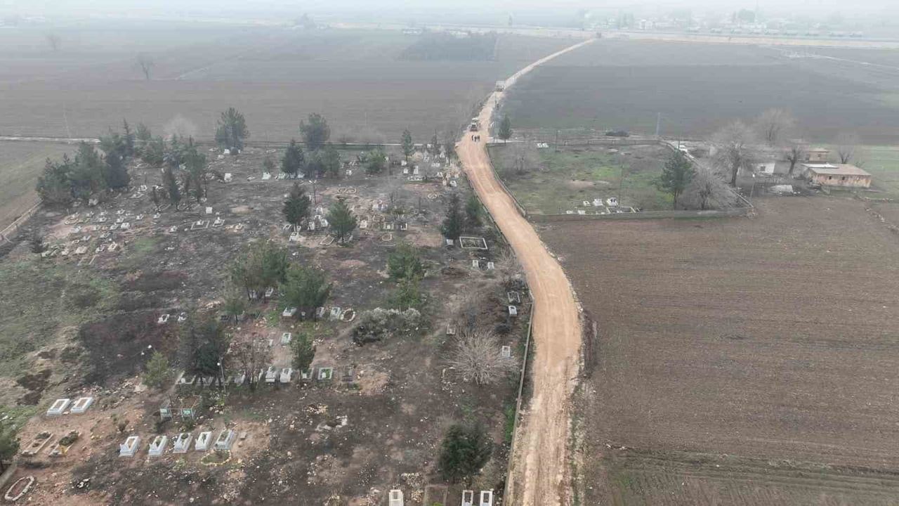 Suruç’ta Şahinler-Binatlı mezarlık yolunda iyileştirme çalışmaları başladı