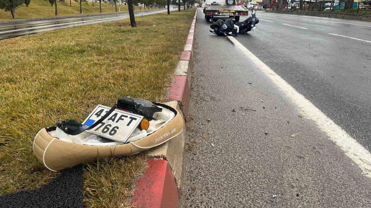 Tavşanlı'da otomobil ile motosiklet çarpıştı: 2 kişi ağır yaralandı