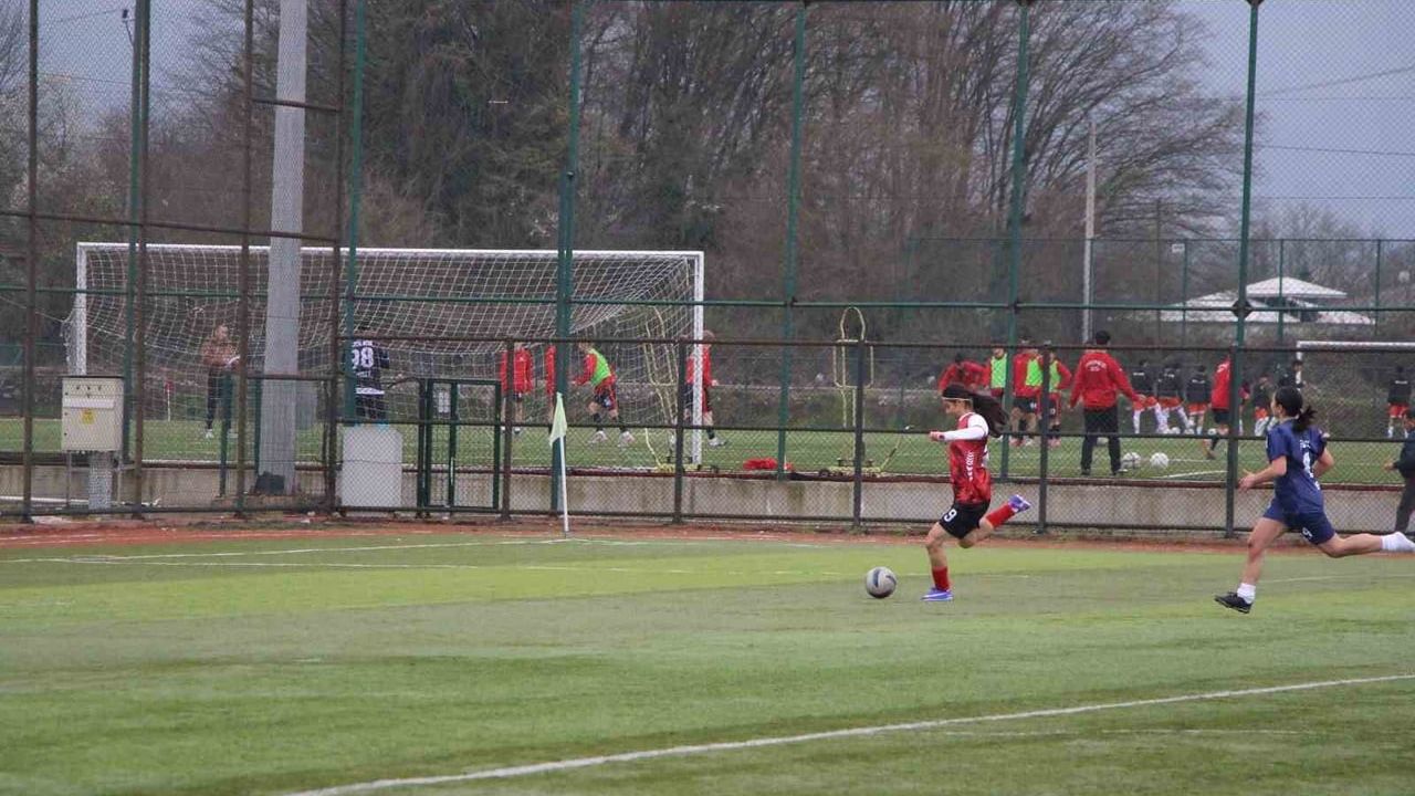 2026 Okul Sporları Futbol Gençler Grup Müsabakaları Düzce'de Başladı