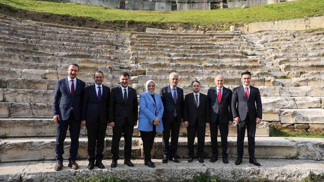 Adalet Bakanı Akın Gürlek Konuralp Antik Tiyatrosu'nu Ziyaret Etti: "Her vatandaşımız Konuralp’i görmeli"