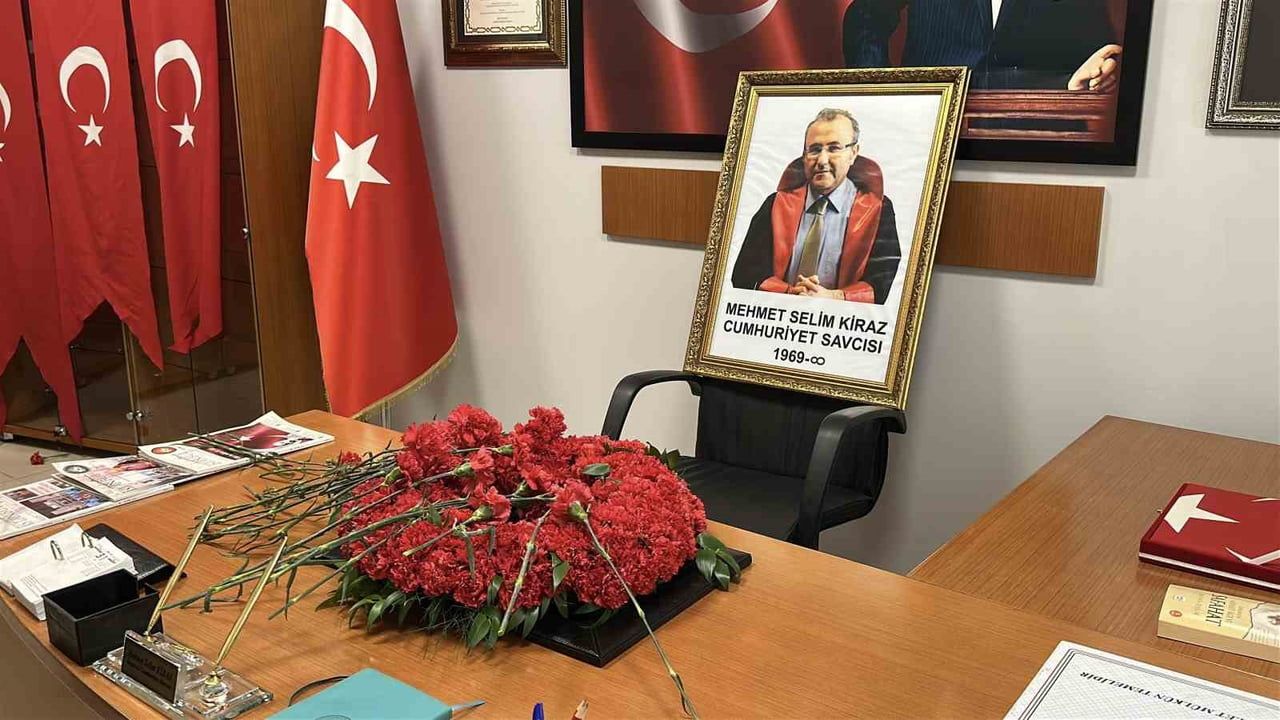 Adalet Bakanı Gürlek: Adalet teşkilatı korkuya teslim olmadı — Mehmet Selim Kiraz anıldı