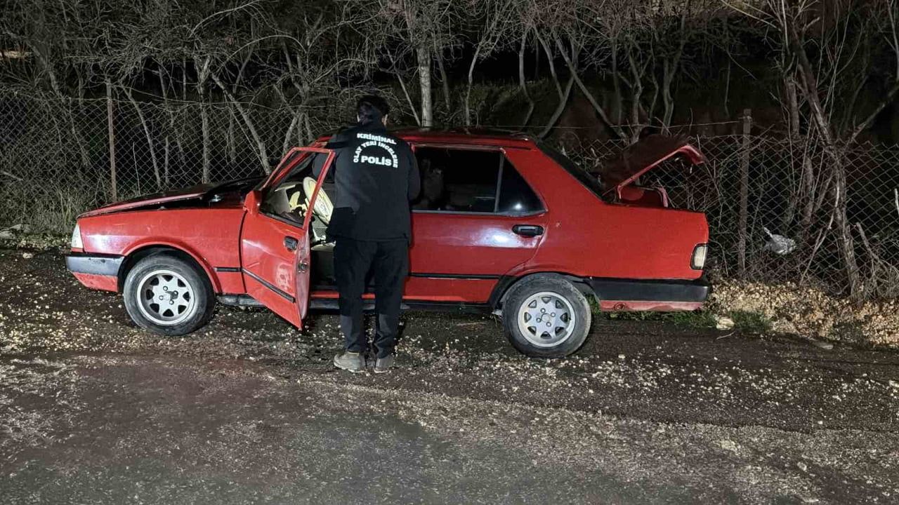 Adıyaman'da Park Halindeki Otomobil Kundaklandı, Polis Soruşturma Başlattı