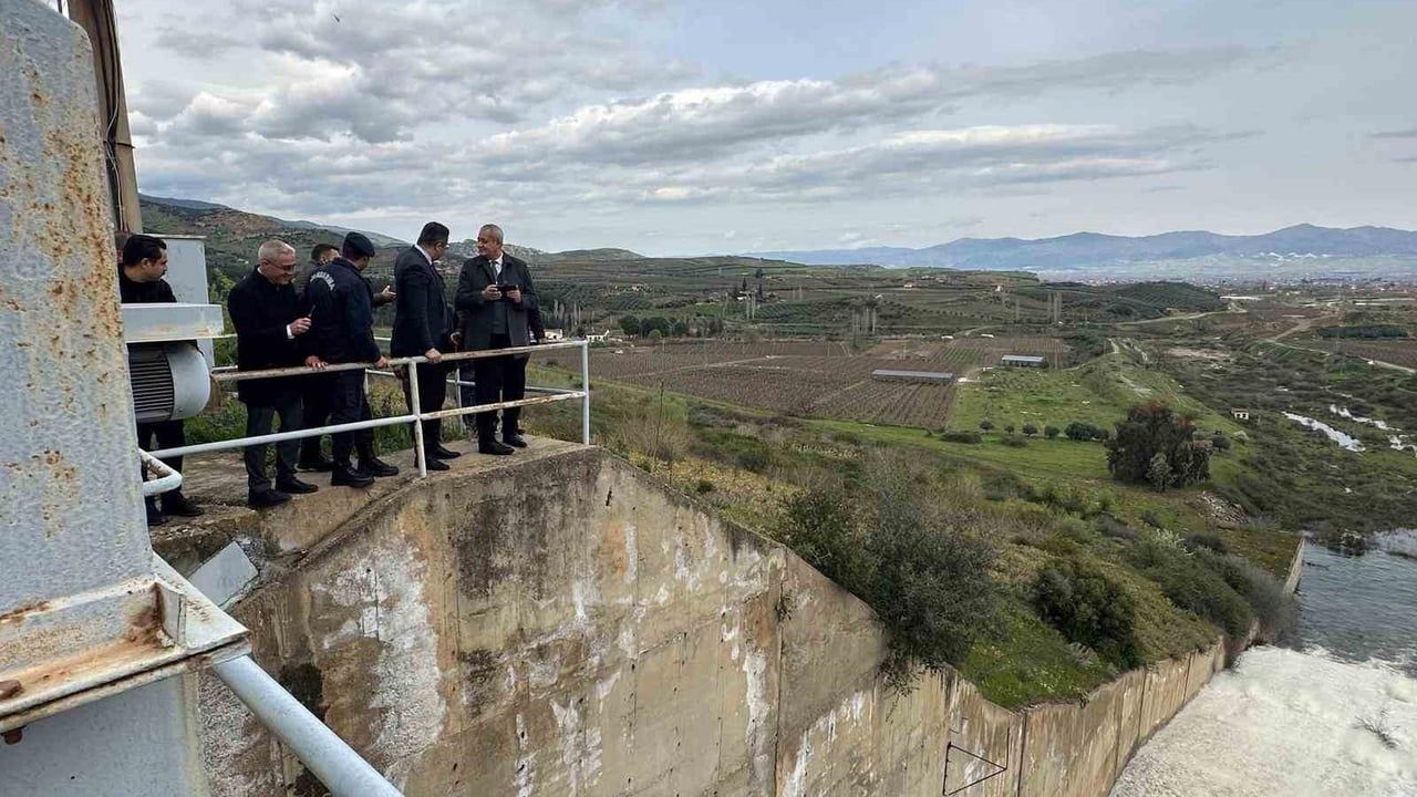 Afşar Barajı'nda doluluk artışı sonrası kontrollü su salımı başlatıldı