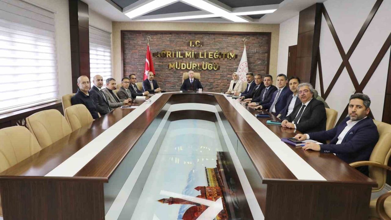 Ağrı'da eğitimde kaliteyi artırmaya yönelik projeler değerlendirildi