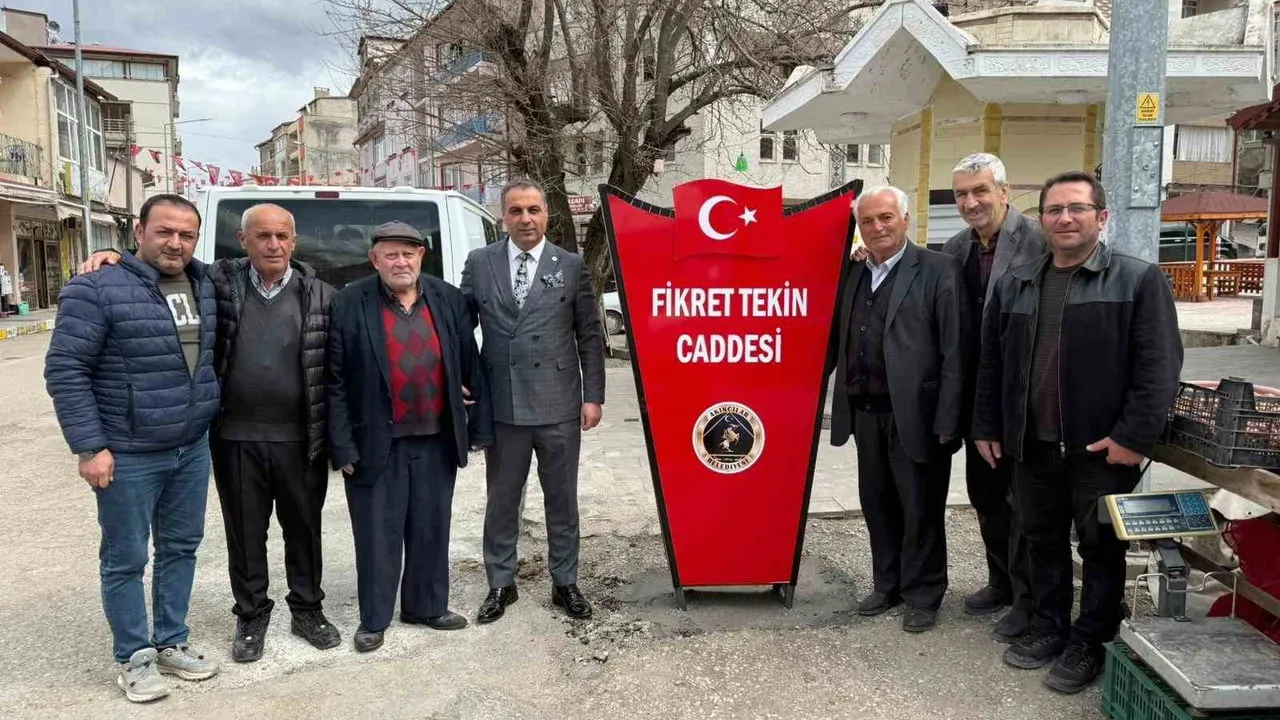Akıncılar'da Merhum İsimleri Cadde ve Sokaklarda Yaşatılıyor