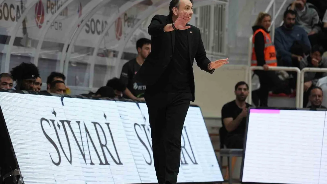 Aliağa Petkimspor, Başantrenör Özhan Çıvgın ile Yollarını Ayırdı