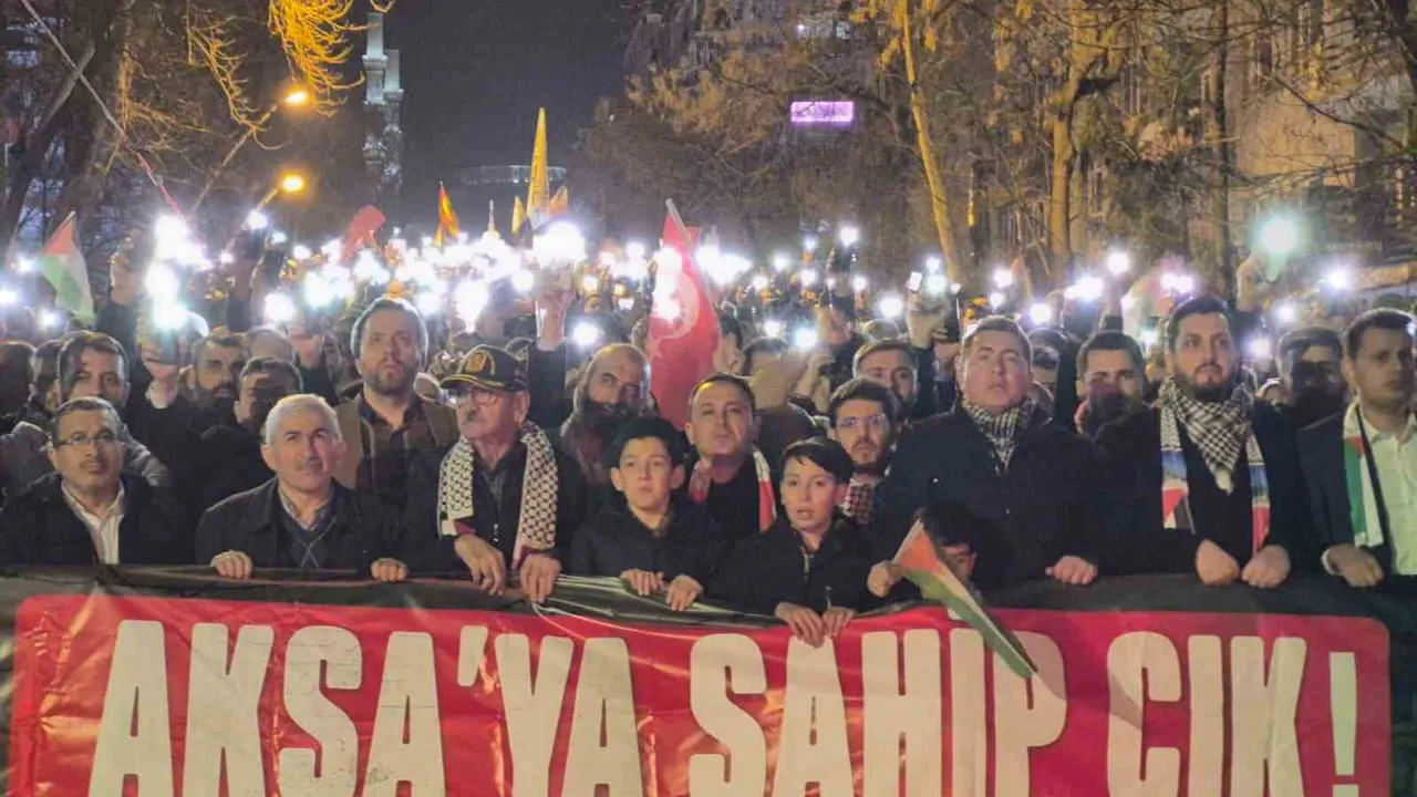 Ankara'da "Aksa'ya Sahip Çık" yürüyüşü: Kocatepe Camii'nden Sıhhiye'ye binlerce kişi