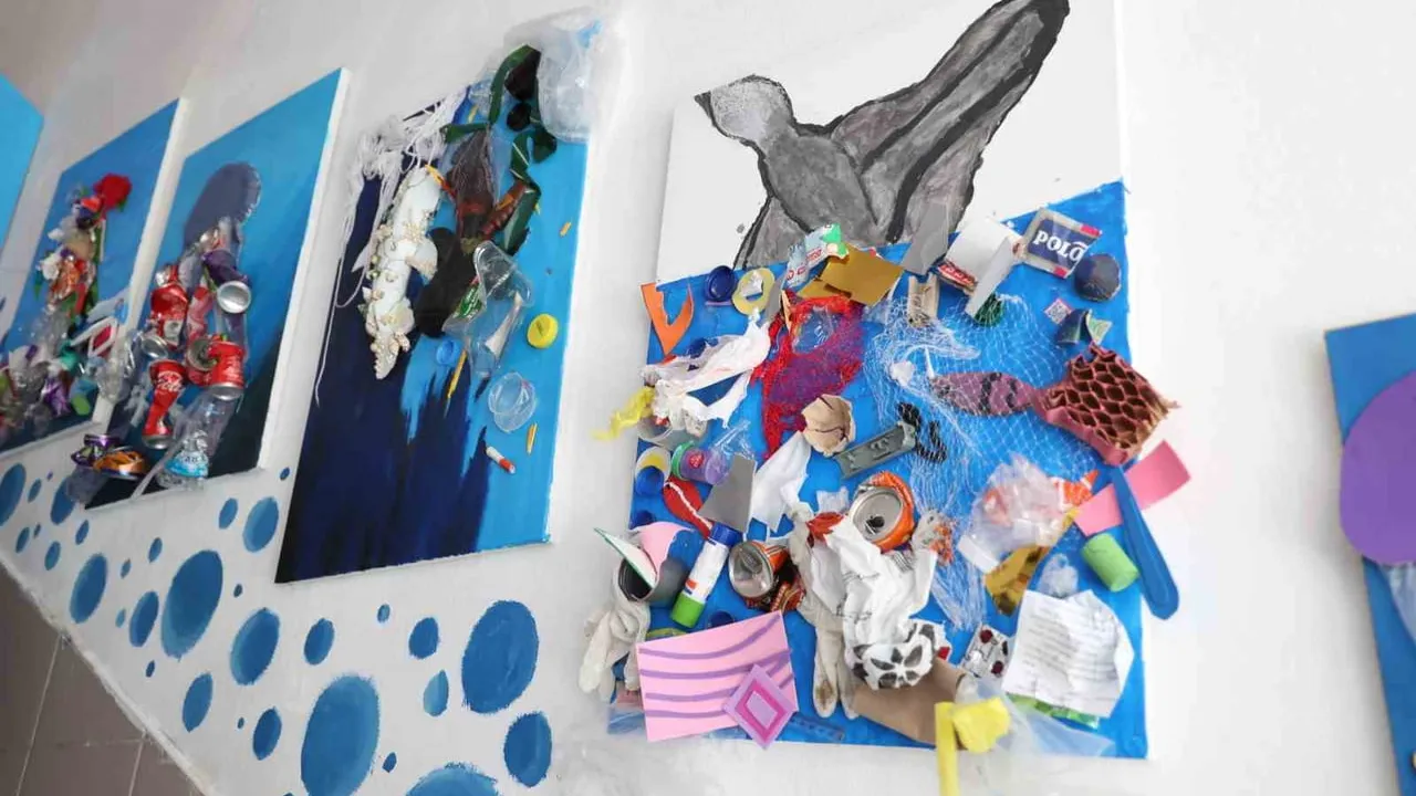 Antalya Büyükşehir 30 Mart Uluslararası Sıfır Atık Günü'nü öğrencilerle kutladı, 'Deniz Canlıları ve Deniz Kirliliği' sergisi açıldı