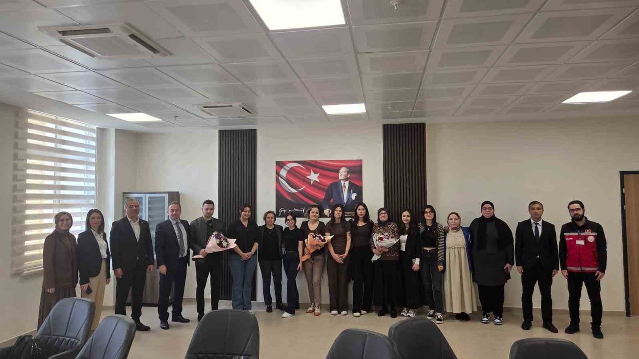 Aydın'da 'Ana Ocağı' Projesi Şehit Anneleri ile Gençleri Buluşturdu