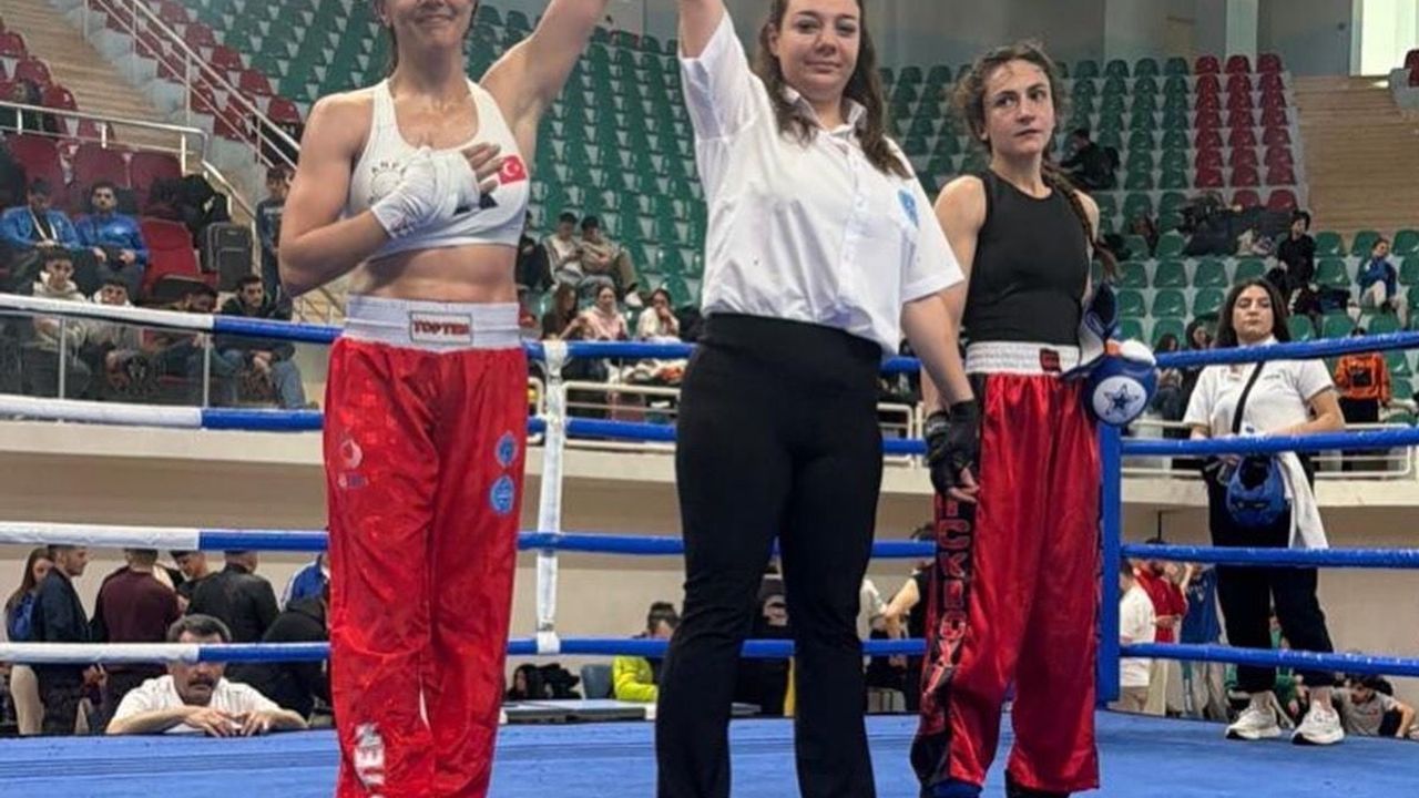 Bağcılar Belediyesi Personeli Emine Arslan Türkiye Kick Boks Şampiyonu Oldu