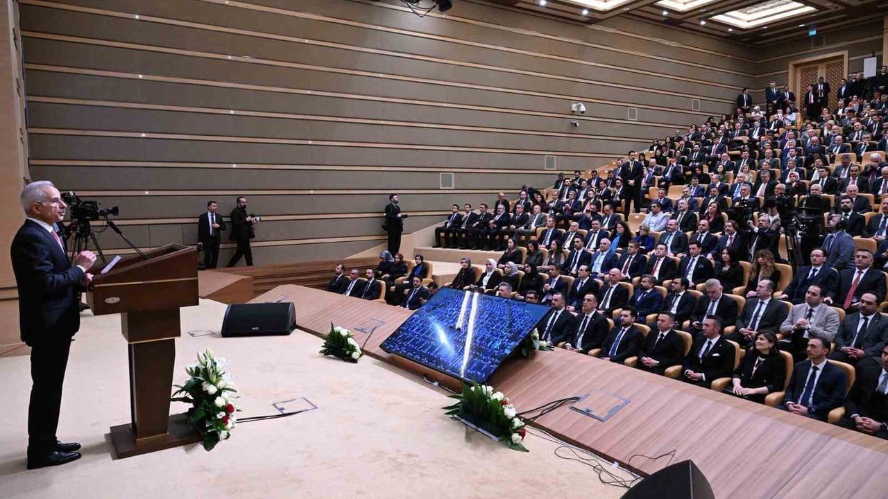 Bakan Uraloğlu: 5G hizmetlerini 2 yıl içinde Türkiye'nin her noktasına yaygınlaştıracağız