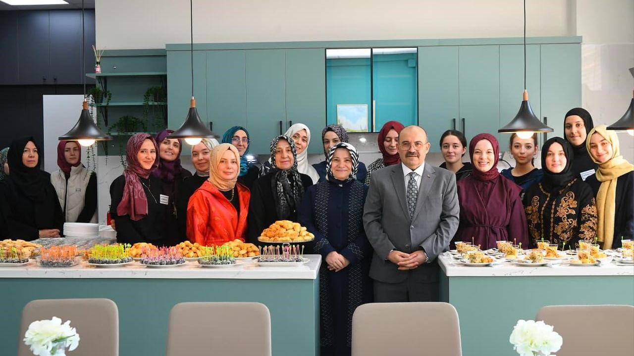 Balıkesir'de Zarafet ve Edebiyat Atölyeleri açıldı