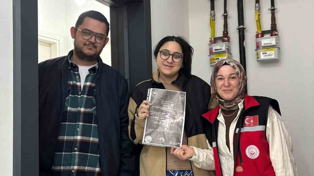 Bandırma'da 'Evlenecek Gençlerin Desteklenmesi' Projesi Kapsamında Çiftler Adına Fidan Dikildi