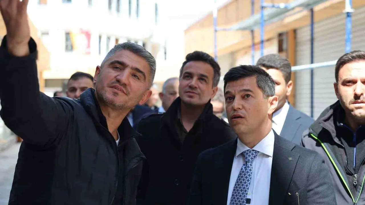 Başkan Ünlü: "Çarşı Marmaris’in gözbebeği olacak"