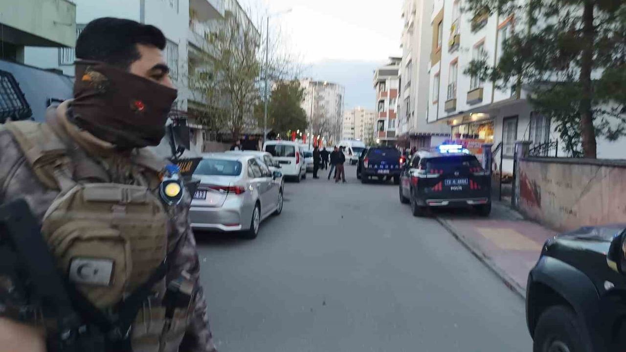 Batman'da silahlı saldırı: 2 kişi hayatını kaybetti, faili yakalandı