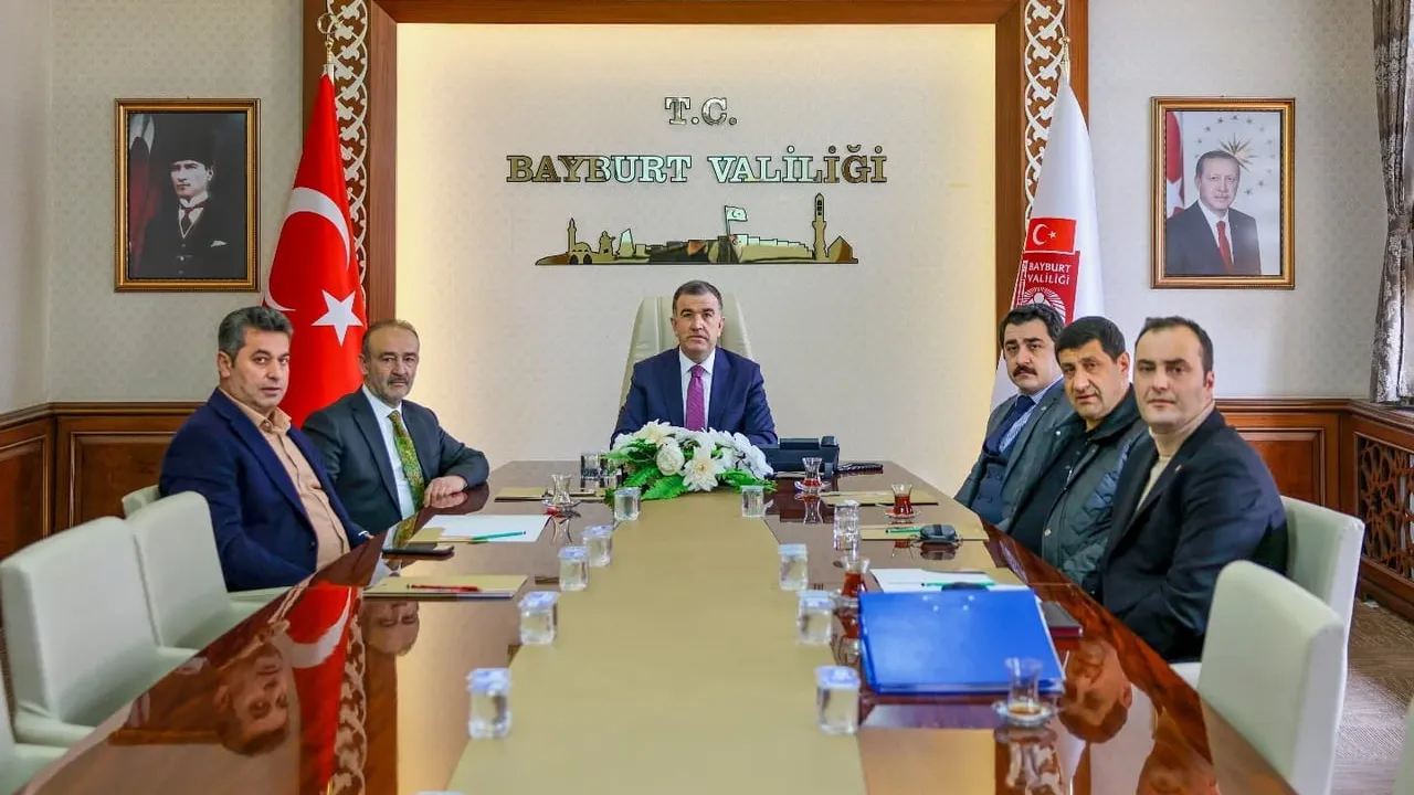 Bayburt'ta sanayi yatırımları değerlendirildi: OSB ve Doğal Taş Fabrikası toplantıları