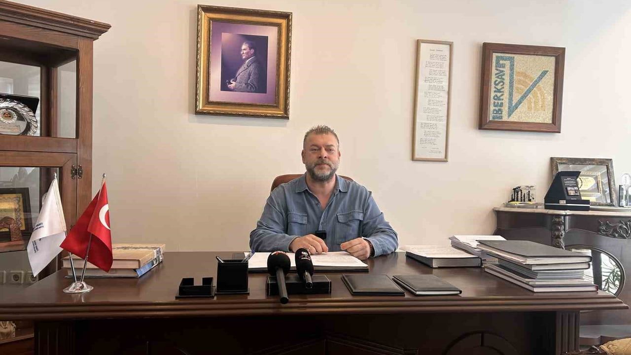 Bergama'da BERKSAV Tiyatro Günleri: Hafta Boyu Oyun, Atölye ve Konferanslarla Kültür Etkinliği