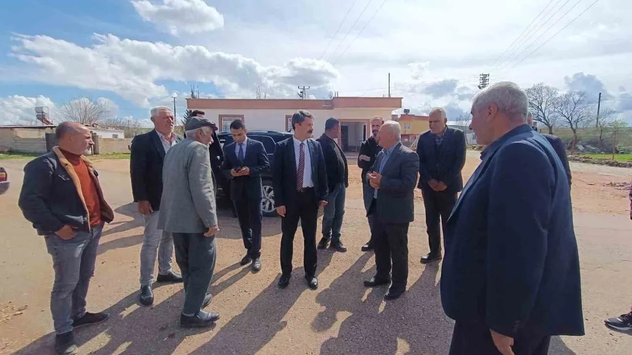 Besni Kaymakamı Ahmet Oğuz Aslan, Hacıhalil ve Kızılkaya köylerini ziyaret etti