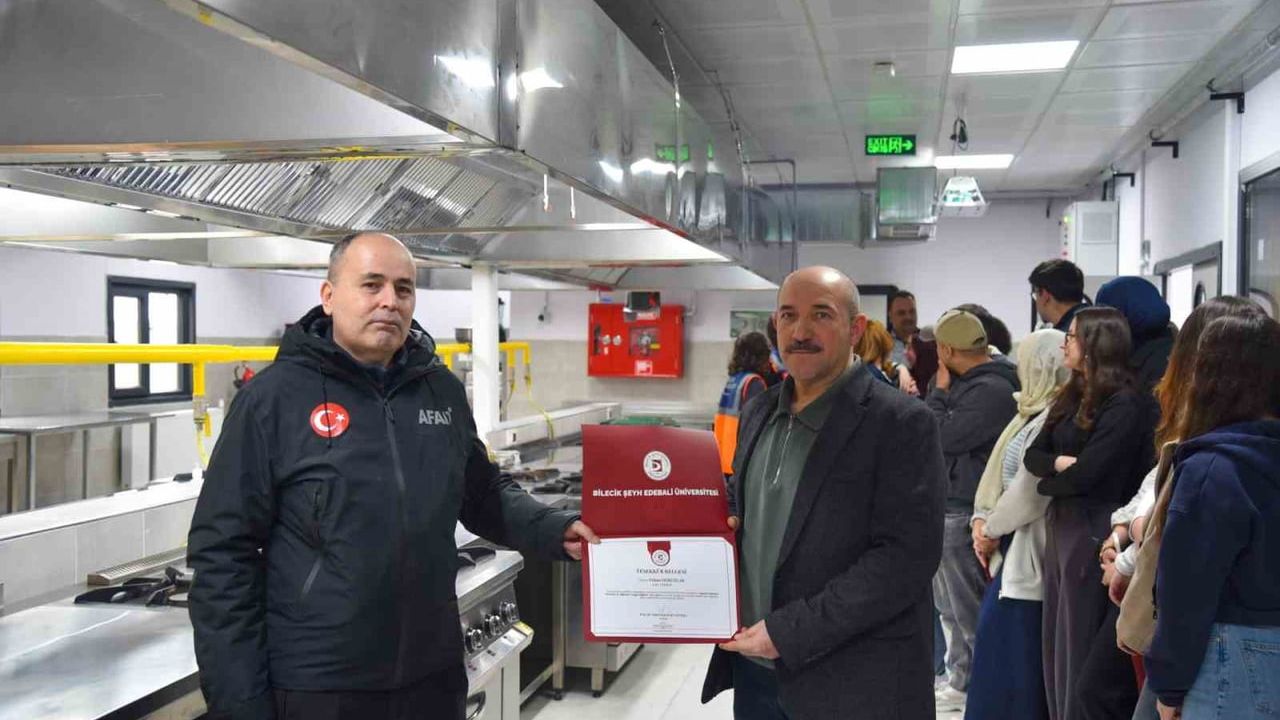 BŞEÜ'de yangına müdahale ve güvenli tahliye eğitimi düzenlendi