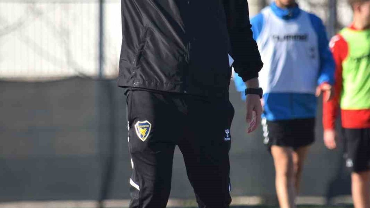 Bucaspor 1928, Özcan Sert ile karşılıklı anlaşarak ayrıldı