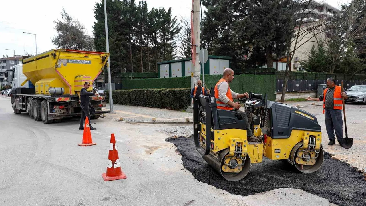 Bursa Büyükşehir Belediyesi 17 ilçede altyapı ve üstyapı çalışmalarını kesintisiz sürdürüyor