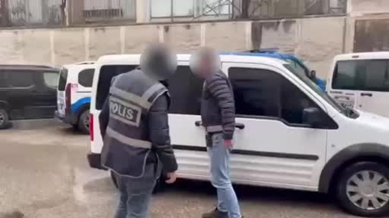 Bursa'da kaçak silah atölyesine operasyon: çok sayıda silah ve parça ele geçirildi