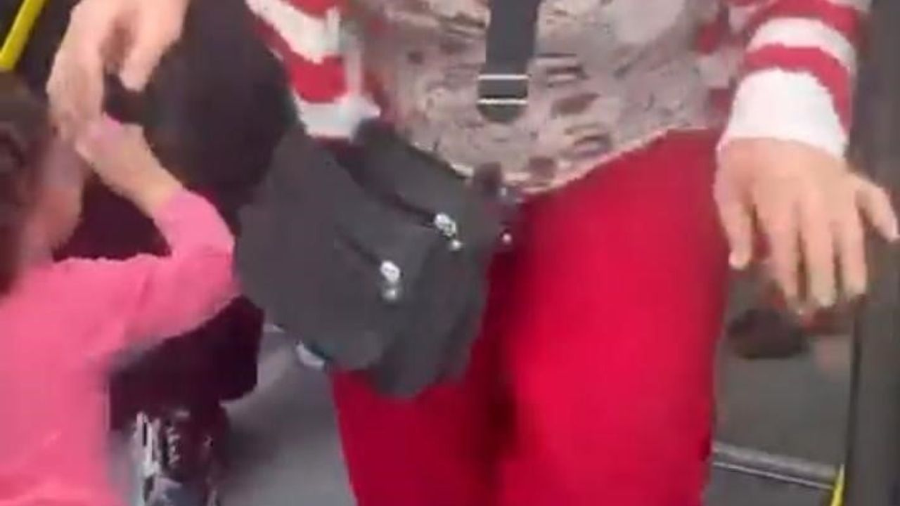 Bursa'da otobüste yer kavgası: İki kadın şoförün kolunu ısırdı