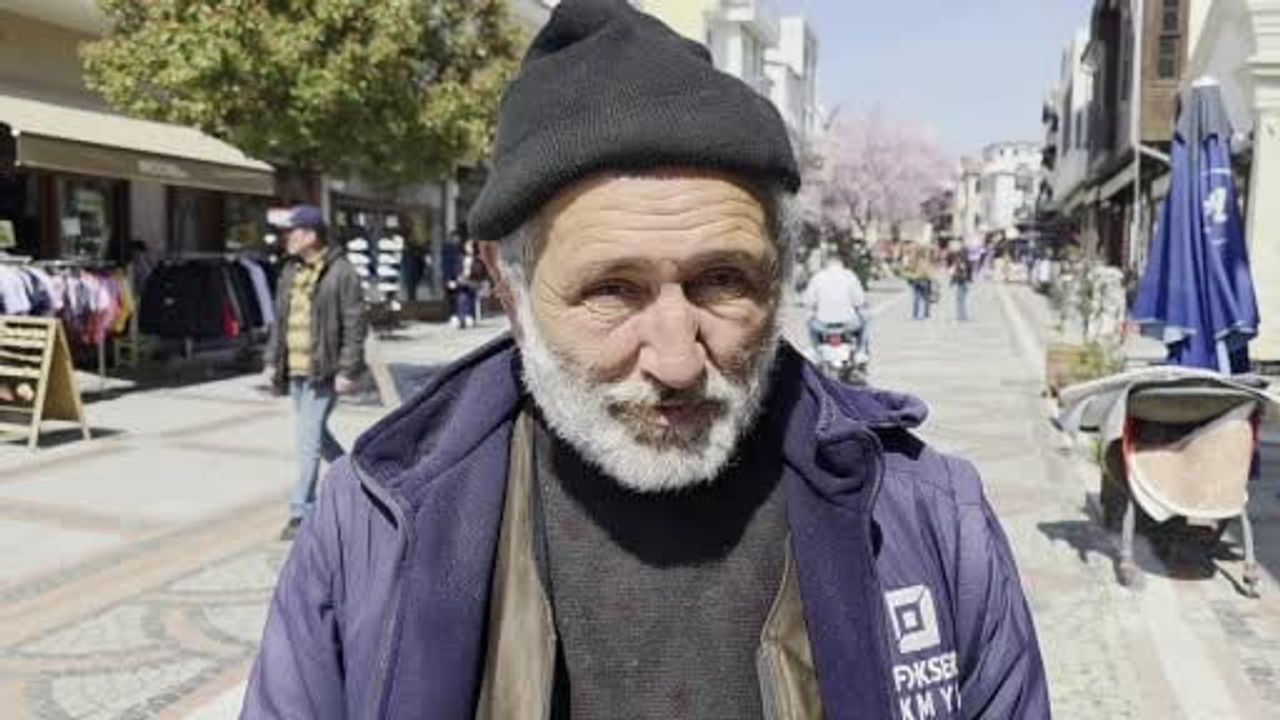 Çankırılı Serkan Bektaş: 20 yıldır şehir şehir dolaşıp kokulu Çankırı kaya tuzunu satıyor