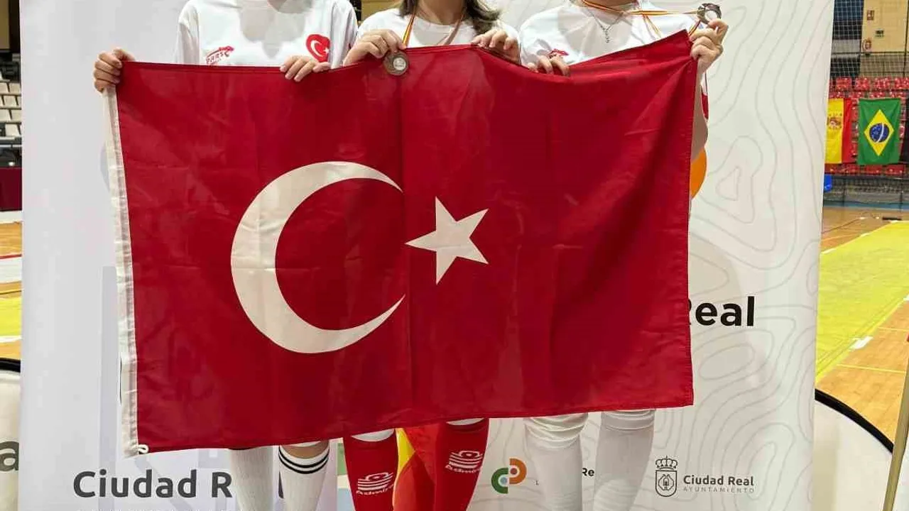 Çolakoğlu Metalurji Spor Kulübü’nün Genç Eskrimcileri Ciudad Real’de Dereceye Girdi