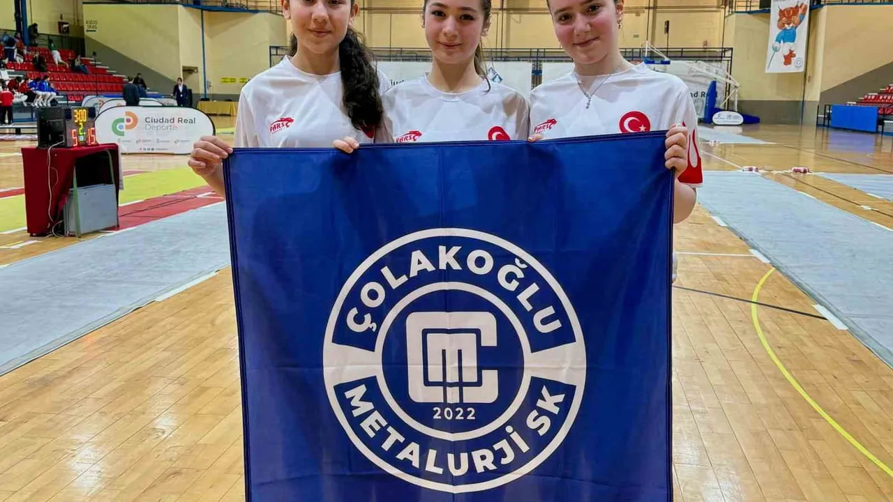 Çolakoğlu Metalurji Spor Kulübü'nün U14 Eskrimcileri Ciudad Real'de Madalya Başarısı