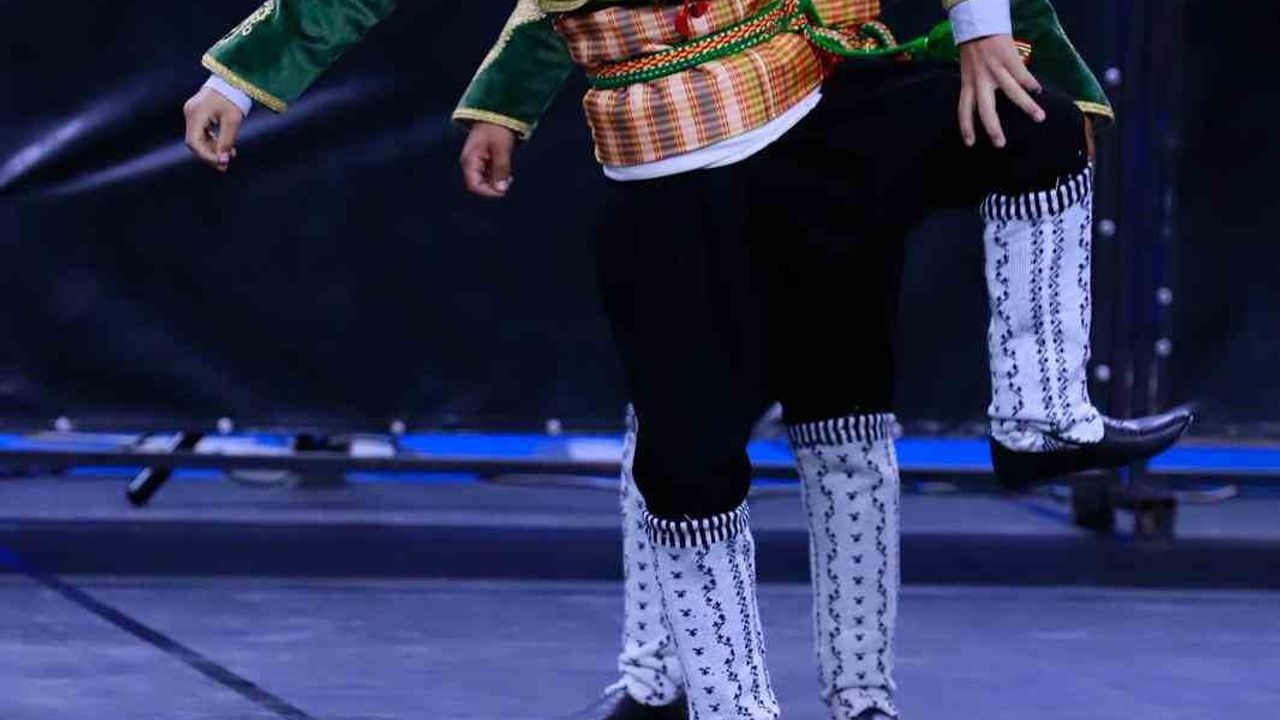 Denizli'de Okul Sporları Halk Oyunları Yıldızlar Grup Şampiyonası'nda dereceye giren ekipler belli oldu