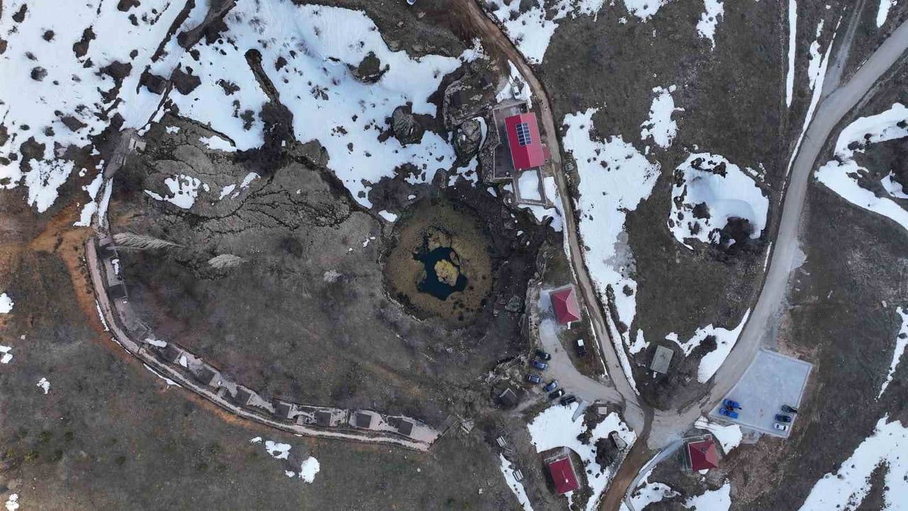 Dipsiz Göl Şelalesi Tabiat Parkı'nda onarımlar yüzde 90'a ulaştı, ziyaretçilere hazırlanıyor