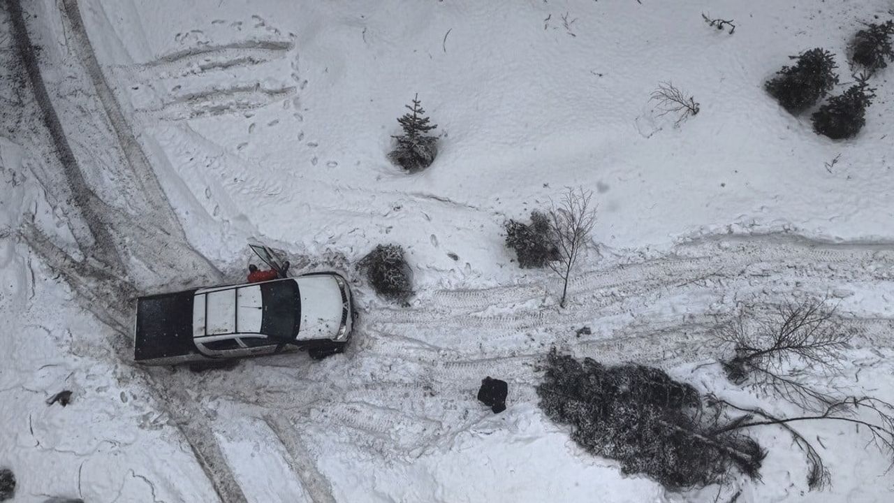 Düzce'de Off-Road Tutkunları Sinekli Yaylası'nda Karda Buluştu