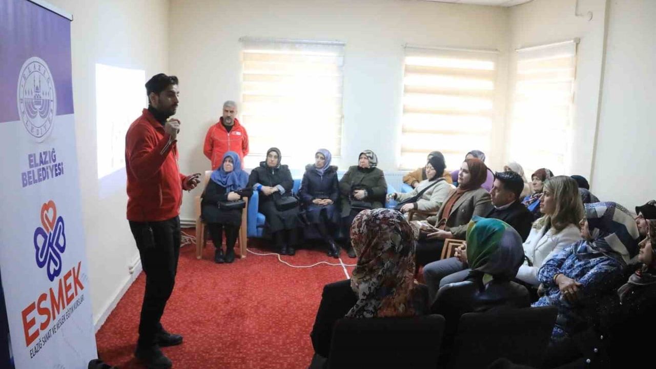 Elazığ'da kadınlara yönelik teorik ve uygulamalı afet bilinci eğitimi verildi