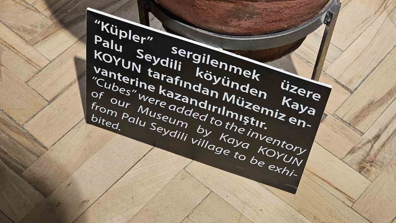 Elazığ Kent Müzesi'nde Sergilenen Asırlık Küpler Geçmişin Yaşam Kültürünü Yansıtıyor